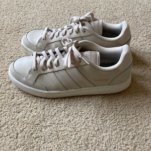 Adidas Casual Sneakers